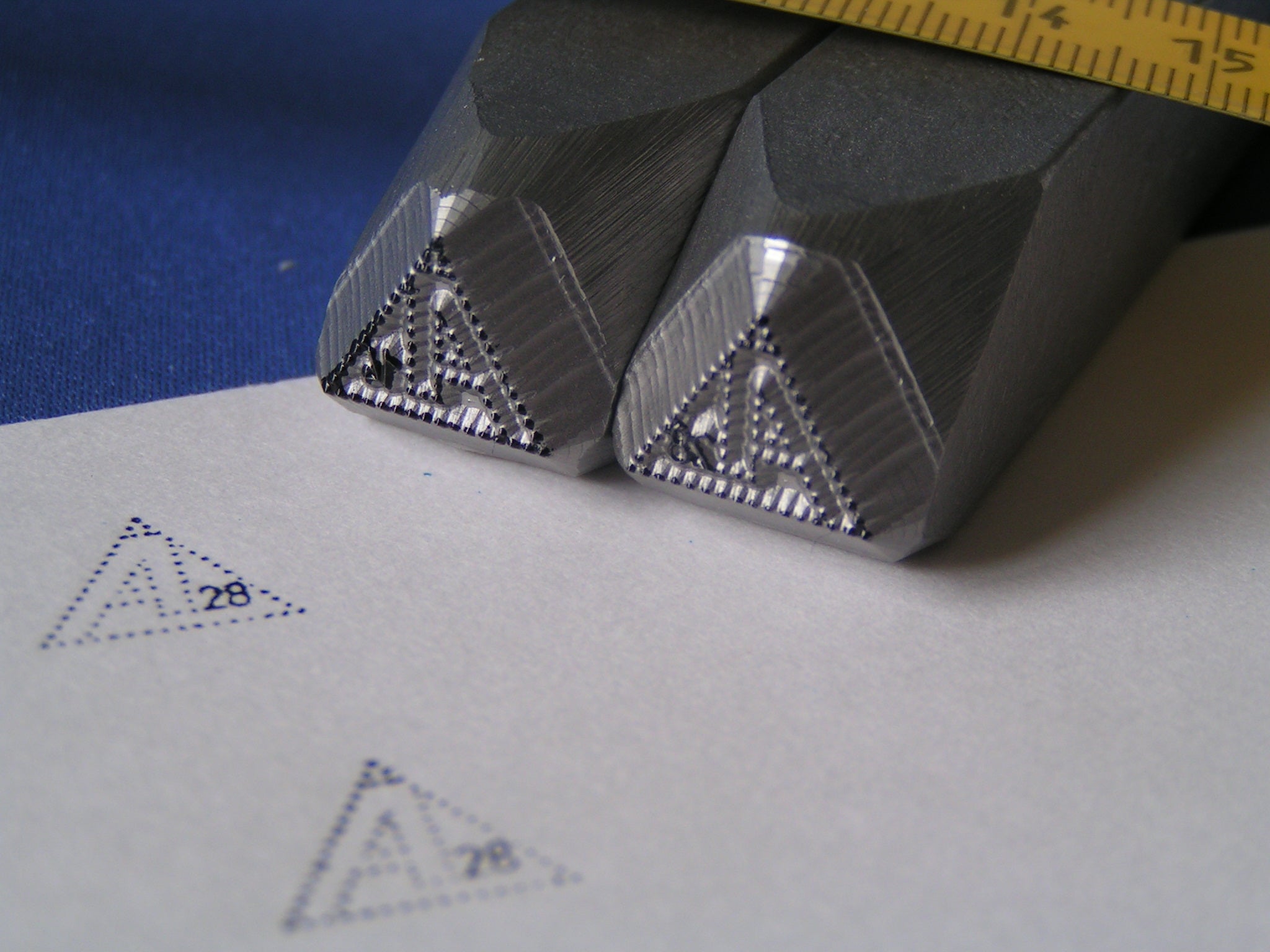 GRAVING | Graviertechnik Gross - Metallstempel & Handschlagstempel zur fälschungssicheren Kennzeichnung, Markierung