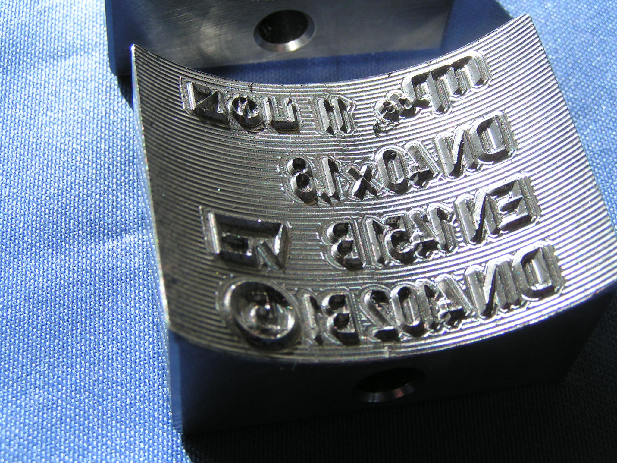 GRAVING | Graviertechnik Gross - Metallstempel & Maschinenstempel zur fälschungssicheren Kennzeichnung, Markierung